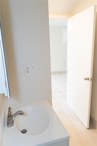 97 Anthony ST C, Austin, TX 78702