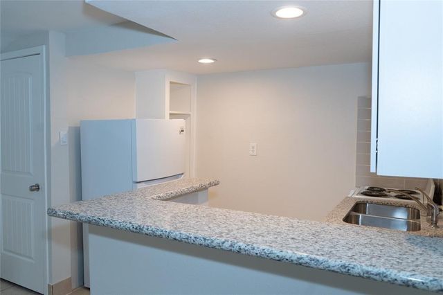 97 Anthony ST C, Austin, TX 78702