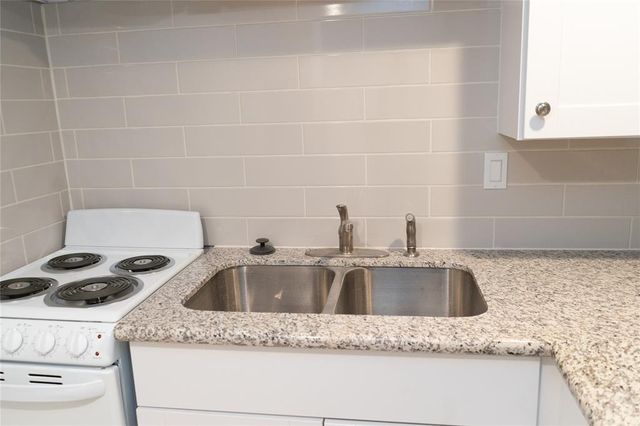97 Anthony ST C, Austin, TX 78702