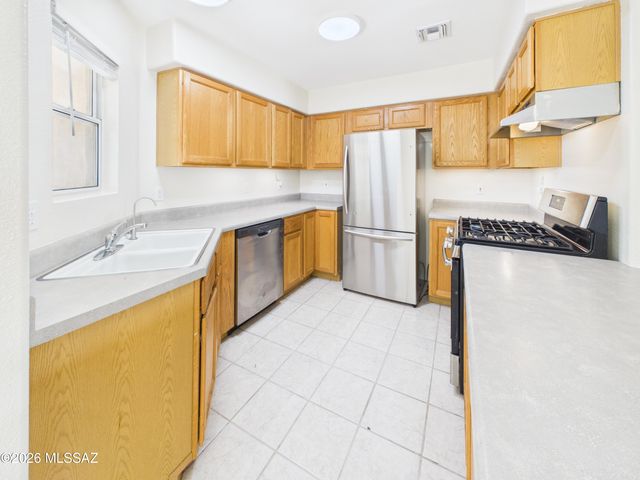 5421 W White Dove Road, Marana, AZ 85658
