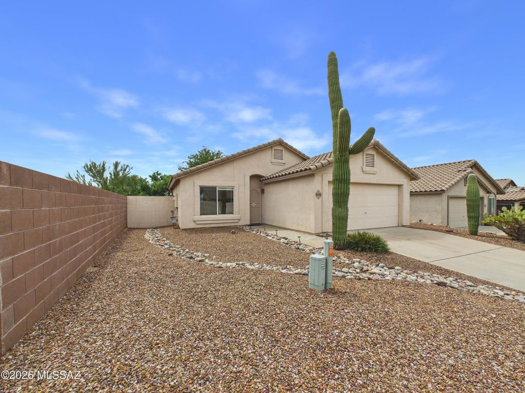 5421 W White Dove Road, Marana, AZ 85658