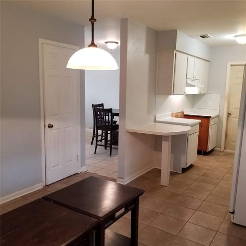 6717 MORNAY, Tampa, FL 33615