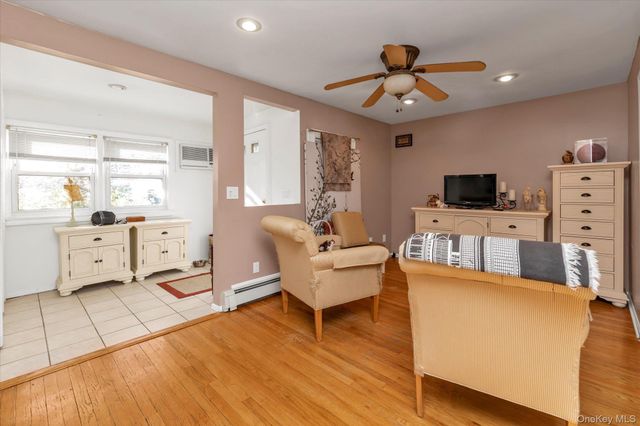 303 Oak Street, South Hempstead, NY 11550