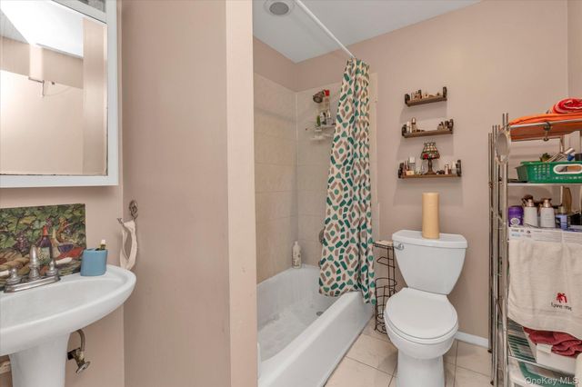 303 Oak Street, South Hempstead, NY 11550