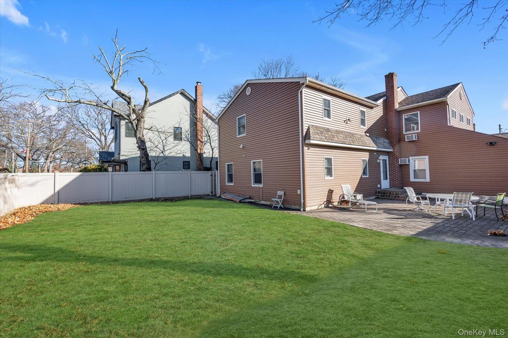 303 Oak Street, South Hempstead, NY 11550