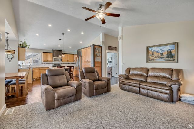 1388 W PALMER PARK LN, South Jordan, UT 84095