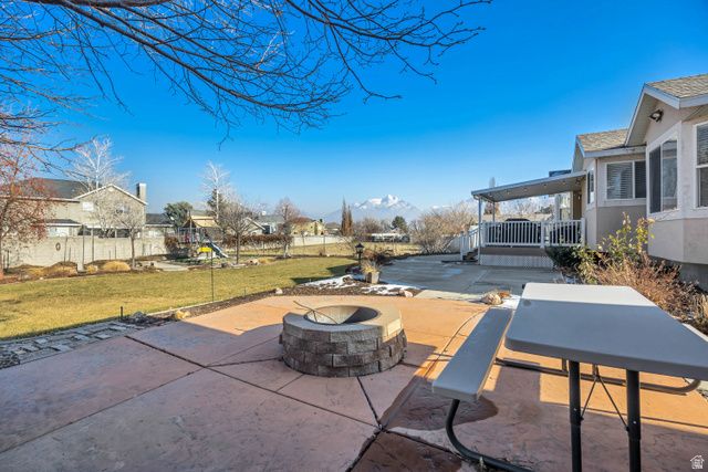 1388 W PALMER PARK LN, South Jordan, UT 84095