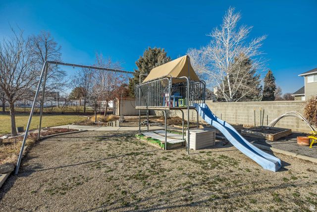 1388 W PALMER PARK LN, South Jordan, UT 84095