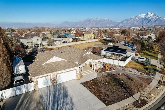1388 W PALMER PARK LN, South Jordan, UT 84095