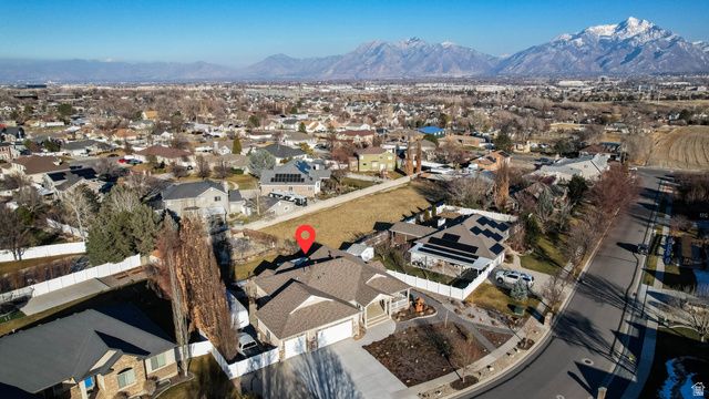 1388 W PALMER PARK LN, South Jordan, UT 84095
