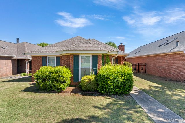 1715 PEBBLE CREEK Drive, Prattville, AL 36066