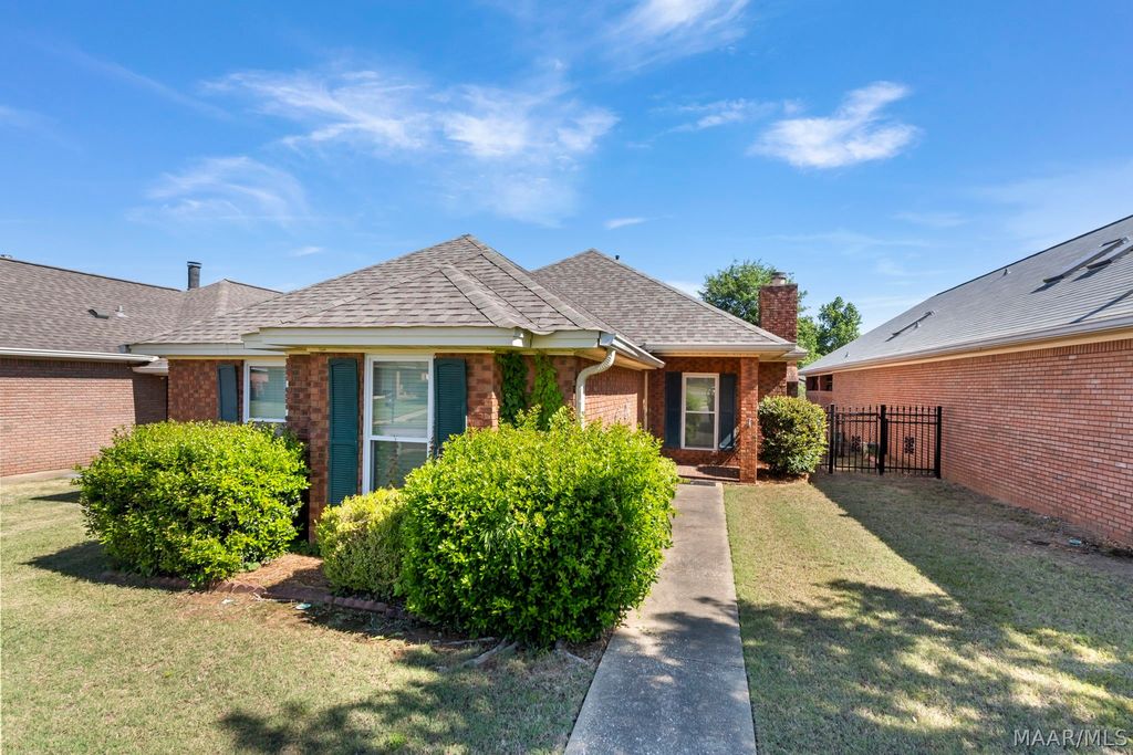 1715 PEBBLE CREEK Drive, Prattville, AL 36066