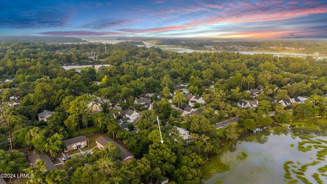 2 Creeks End Lane, Beaufort, SC 29902