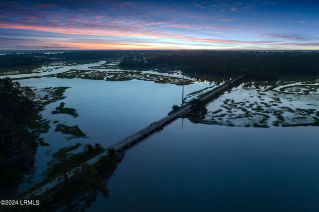 2 Creeks End Lane, Beaufort, SC 29902