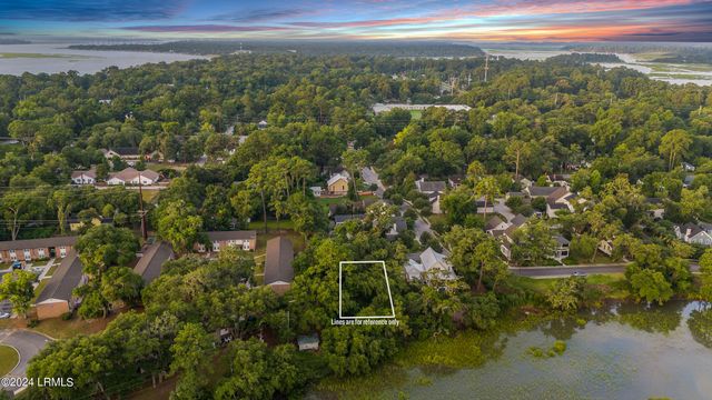 2 Creeks End Lane, Beaufort, SC 29902