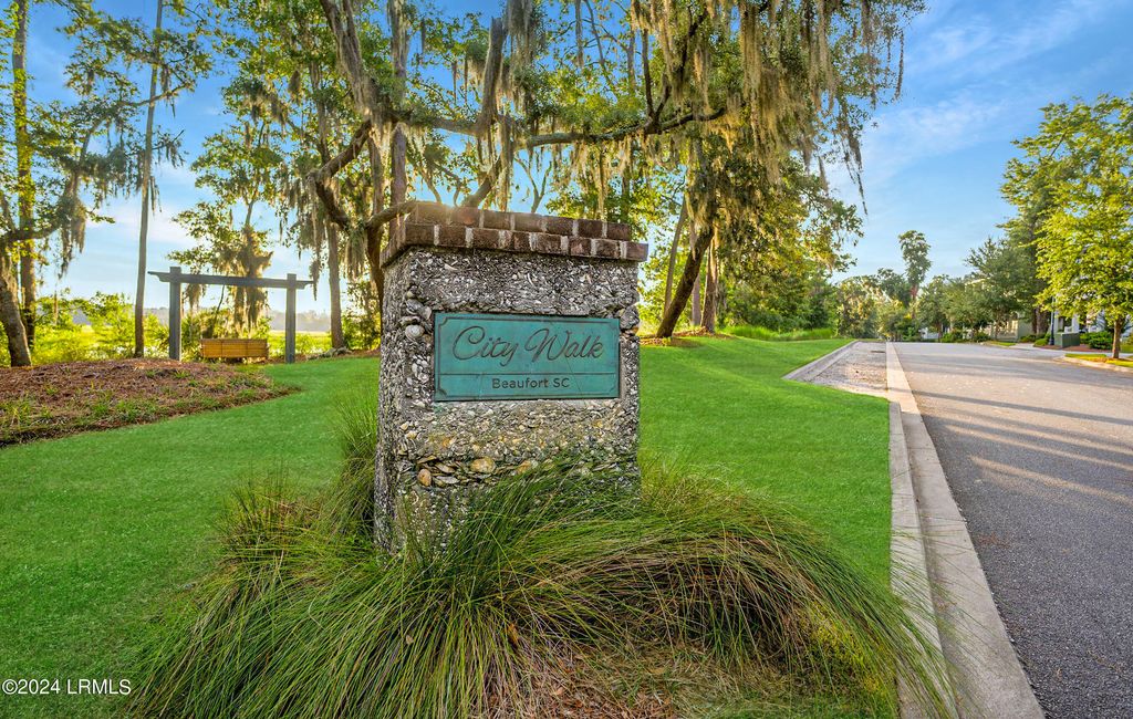 2 Creeks End Lane, Beaufort, SC 29902