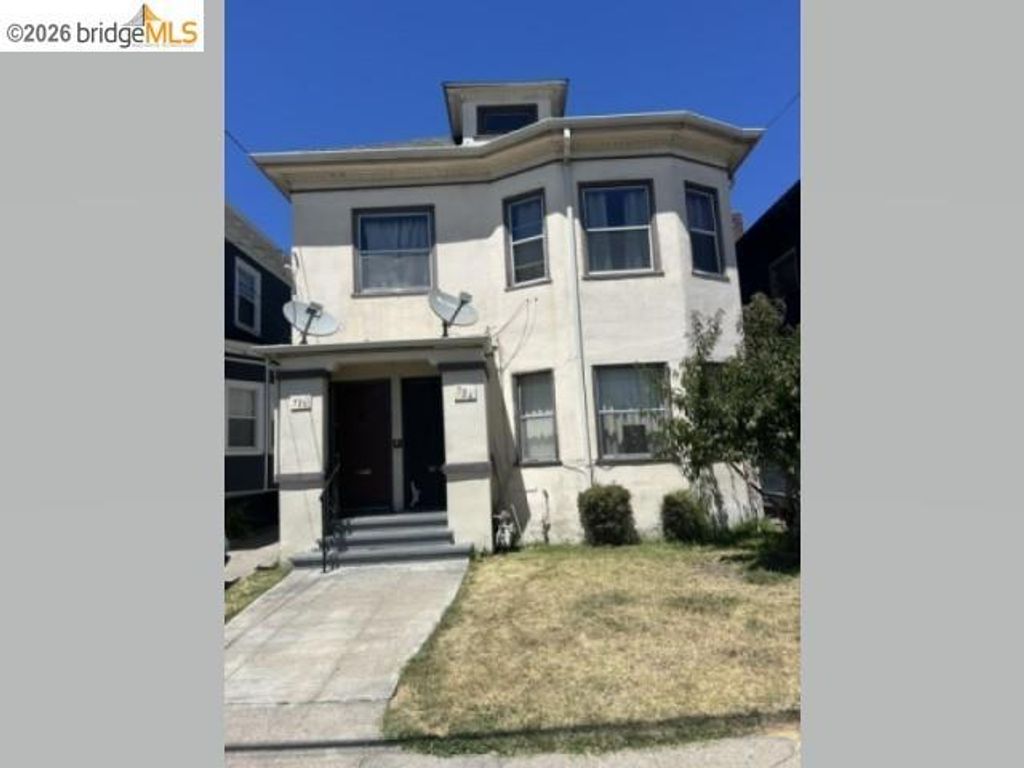 Image 1 of property listing at 734 39Th St, Oakland, CA 94609