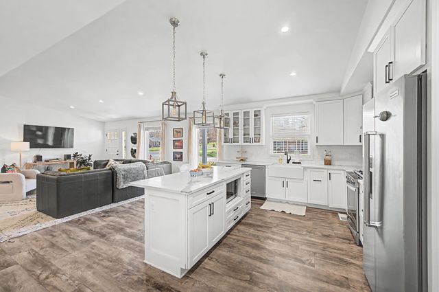 900 Neuhoff Ln, Nashville, TN 37205