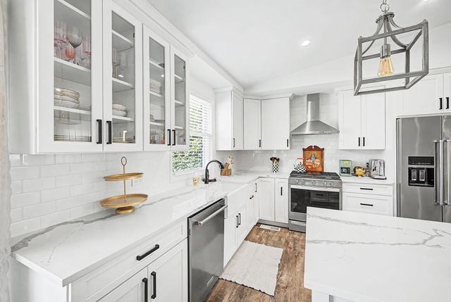 900 Neuhoff Ln, Nashville, TN 37205