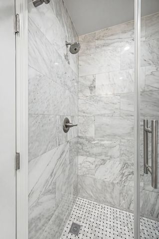 900 Neuhoff Ln, Nashville, TN 37205