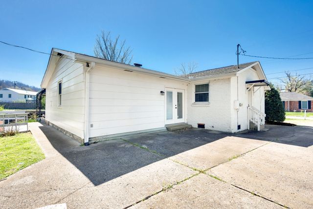 900 Neuhoff Ln, Nashville, TN 37205