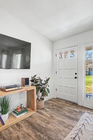 900 Neuhoff Ln, Nashville, TN 37205