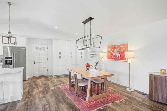 900 Neuhoff Ln, Nashville, TN 37205