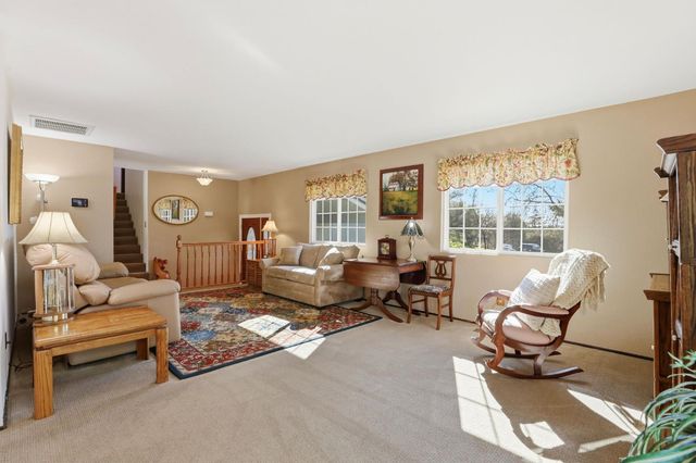 9961 Quail Hill Dr, Newcastle, CA 95658