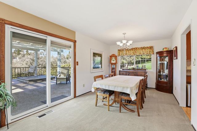 9961 Quail Hill Dr, Newcastle, CA 95658