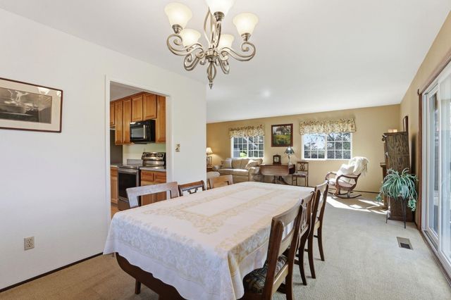 9961 Quail Hill Dr, Newcastle, CA 95658