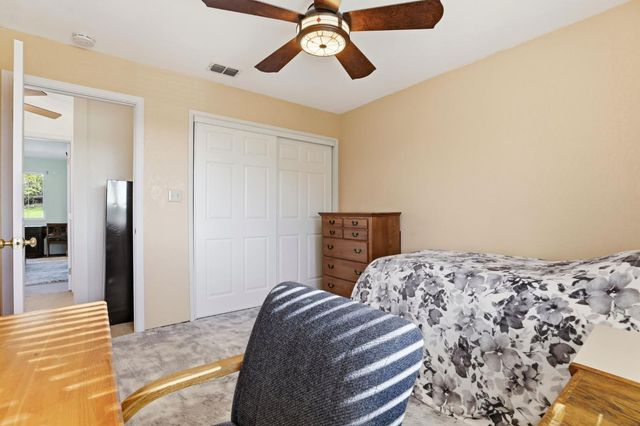 9961 Quail Hill Dr, Newcastle, CA 95658