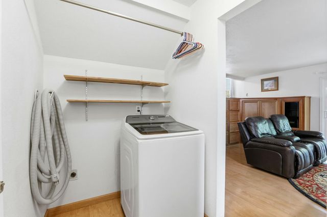 9961 Quail Hill Dr, Newcastle, CA 95658