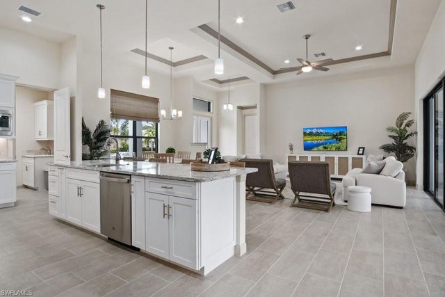 2825 49th TER, Cape Coral, FL 33914