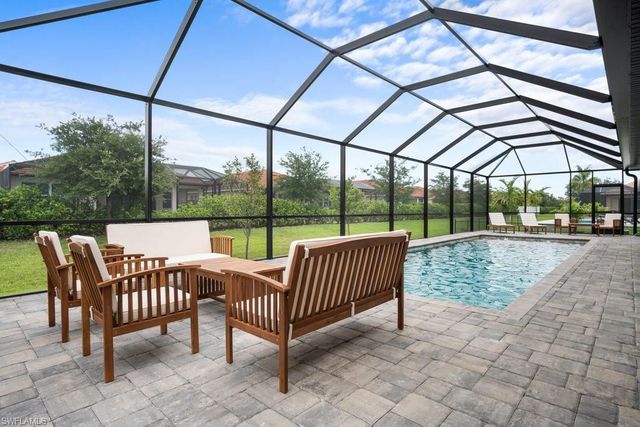 2825 49th TER, Cape Coral, FL 33914