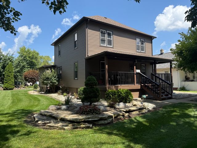 218 W 1st Street, Spring Valley, IL 61362