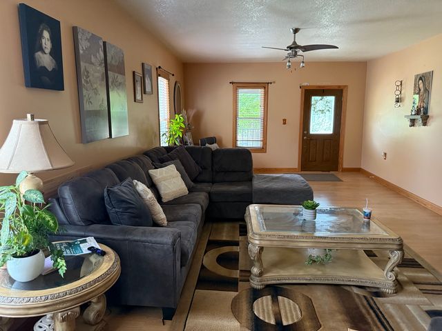 218 W 1st Street, Spring Valley, IL 61362