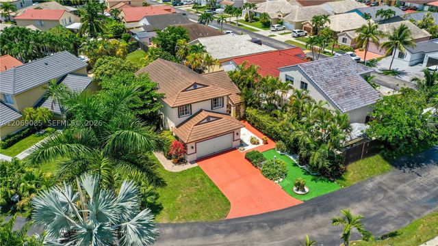 15905 SW 83rd Ter, Miami, FL 33193