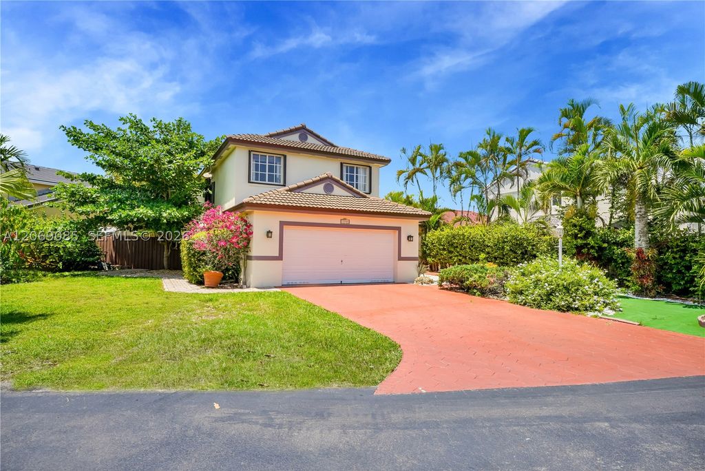 15905 SW 83rd Ter, Miami, FL 33193