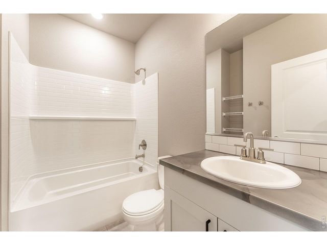 230 Buckboard Dr, Hudson, CO 80642