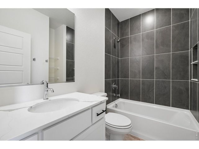 230 Buckboard Dr, Hudson, CO 80642