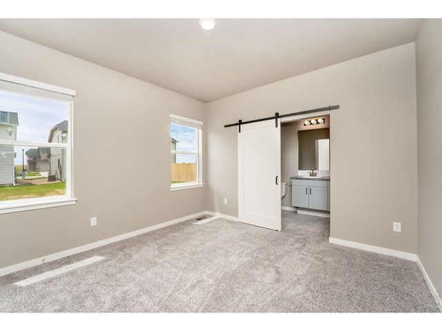 230 Buckboard Dr, Hudson, CO 80642