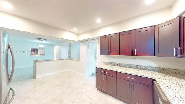 650 E Evanston Circle, Fort Lauderdale, FL 33312