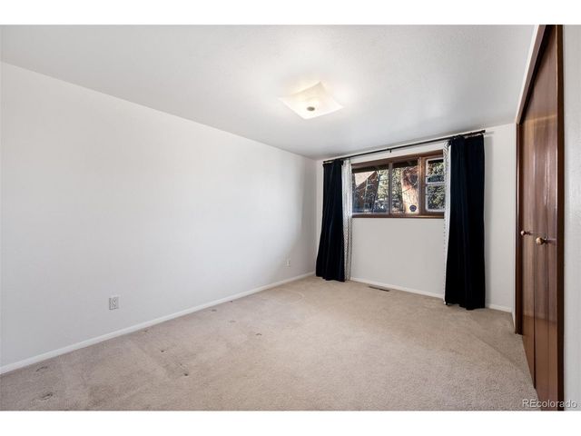 23048 Isoleta Rd, Indian Hills, CO 80454