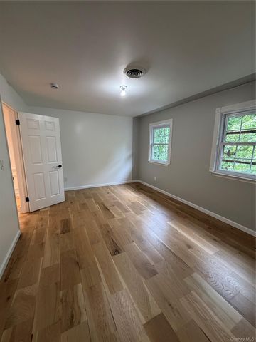 48 Somerset Drive, Suffern, NY 10901