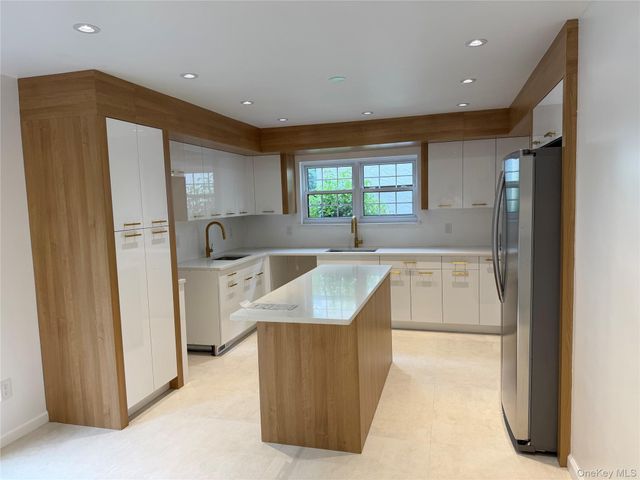 48 Somerset Drive, Suffern, NY 10901