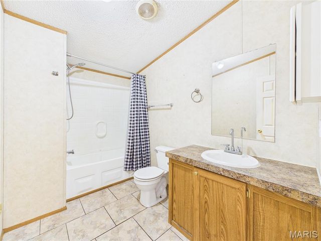 136 Shadow Rock Lake Road, Poplar Bluff, MO 63901