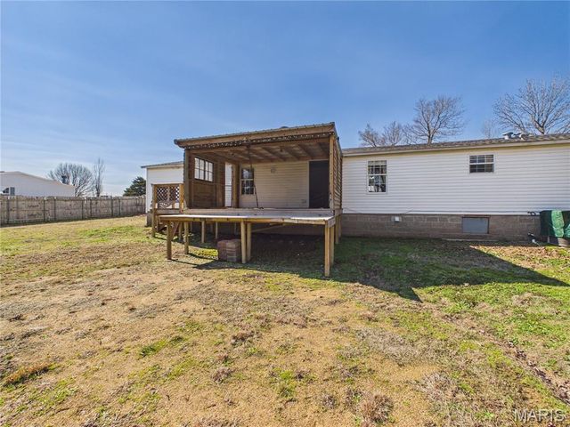 136 Shadow Rock Lake Road, Poplar Bluff, MO 63901