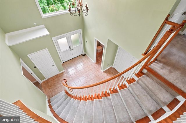 604 FARMINGDALE DR, Douglassville, PA 19518