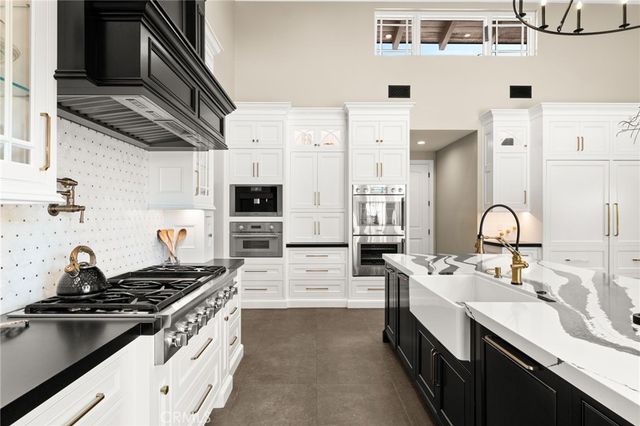 1688 Dwight, Redlands, CA 92373