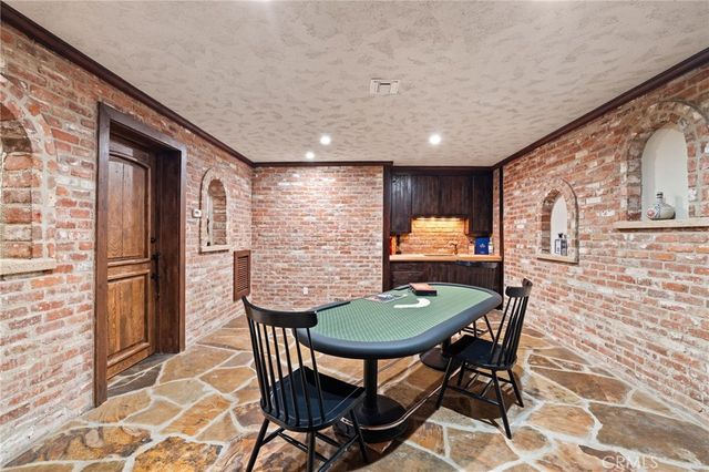 1688 Dwight, Redlands, CA 92373